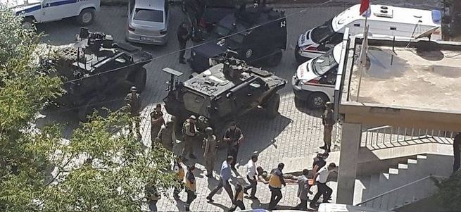 Hakkari'de terör saldırısı: 2 asker yaralı
