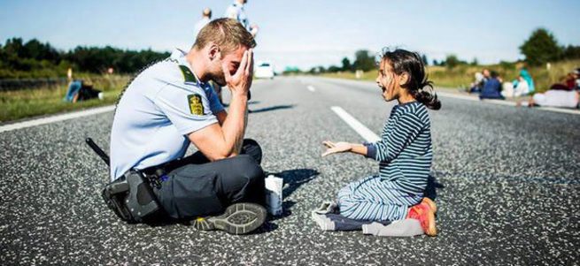 Danimarkalı polise evlilik teklifi yağıyor
