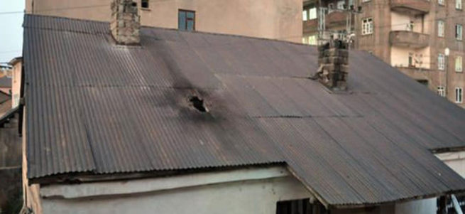 Hendek kapatan polise ateş açıldı
