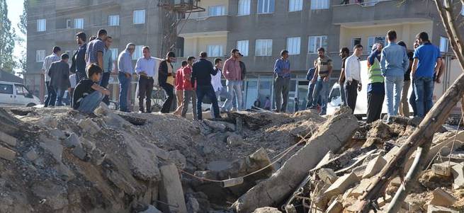 Hakkari Yüksekova'da bombalı saldırı