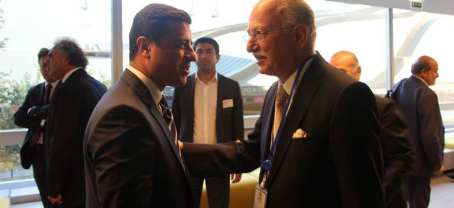 Demirtaş ile Ekmeleddin İhsanoğlu birlikte görüntülendi