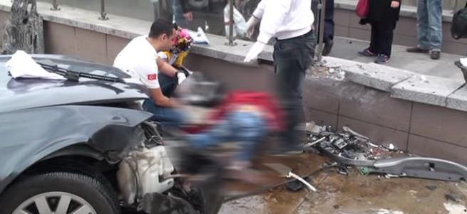İstanbul’da feci kaza: 1 ölü, 3 yaralı