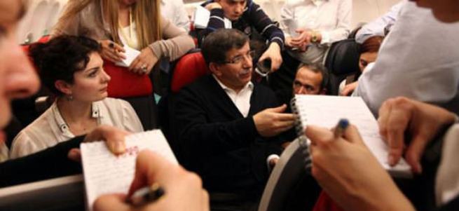 Davutoğlu uçakta açıkladı! Türkiye'ye garip teklif