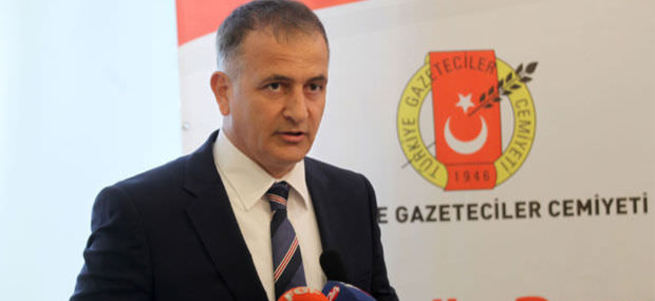 Ekrem Dumanlı istifa etti