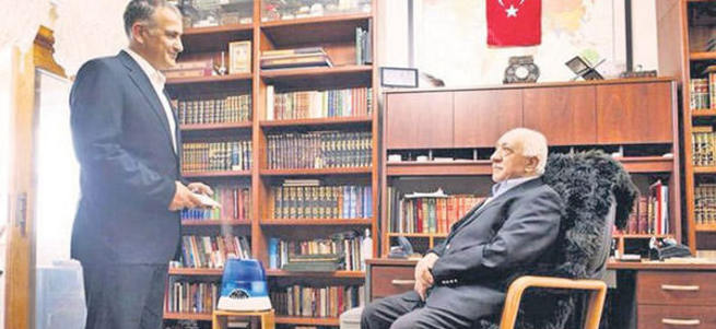 Ekrem Dumanlı neden istifa etti