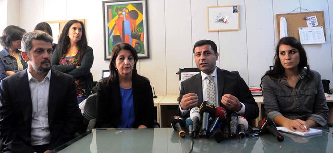 Demirtaş'tan PKK'nın ajansına ziyaret
