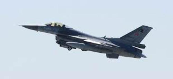 Suriye'den Türk F-16 uçağına taciz!