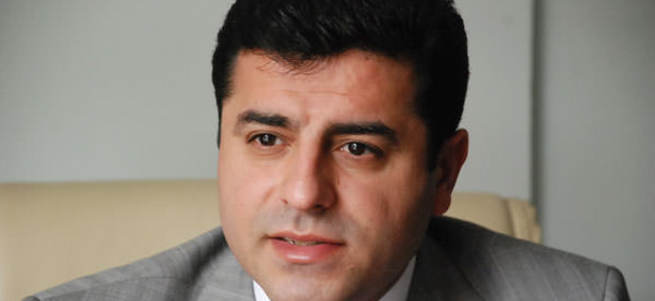 Demirtaş'tan FETÖ kanalında şaka gibi çıkış