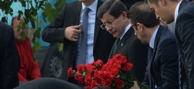 Başbakan Ankara katliamının yaşandığı yerde