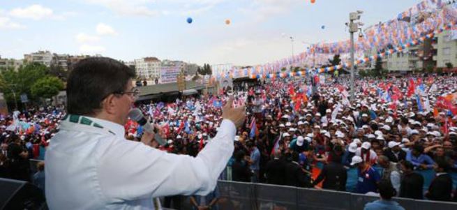 'Menfaat için ülkeye kastediyorlar'