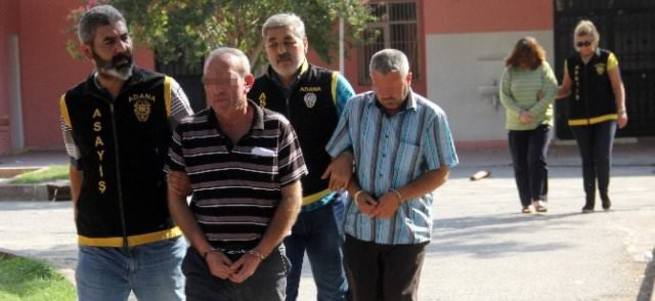 Öz kızına fuhuş yaptırırken yakalandı