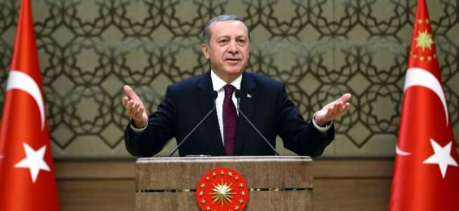 Merkel'e hakaret suç ama bizde tam tersi
