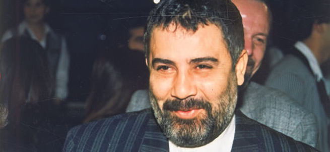 Hürriyet'in hakaret dolu Ahmet Kaya haberi
