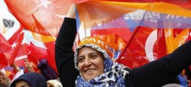 AK Parti kazandı Filistin coştu!