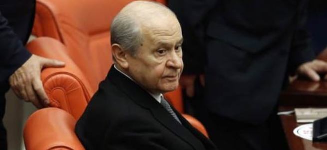 Bahçeli koltuğunu Demirtaş'a kaptırdı!