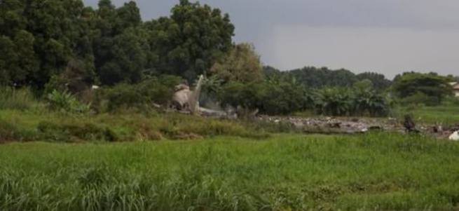 Güney Sudan'da kargo uçağı düştü: En az 40 ölü