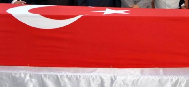 Hakkari'de askeri konvoya saldırı: 1 şehit