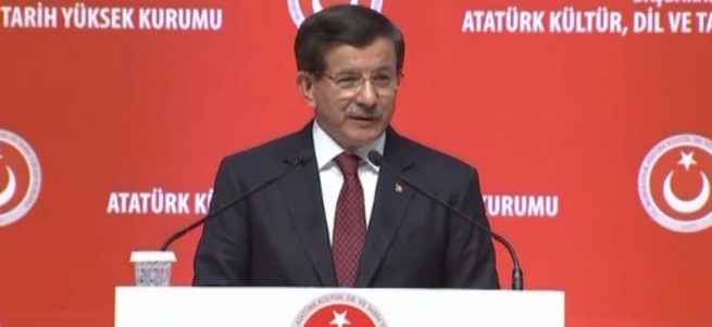 Başbakan Davutoğlu Atatürk'ü anma töreninde konuştu
