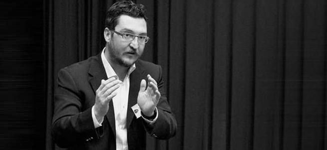 Koray Çalışkan Paris saldırılarını Müslümanlara yükledi!