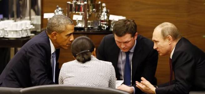 Obama ve Putin'in lobideki mini zirvesi