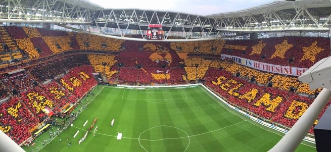 Arena cazibe merkezi