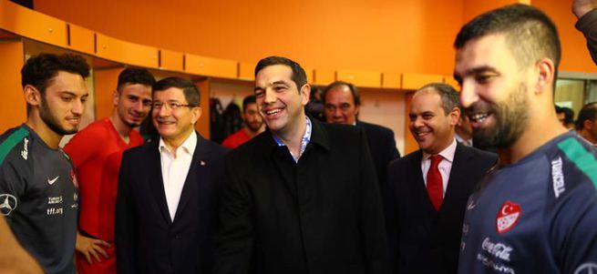 Çipras milli futbolcularla tanıştı
