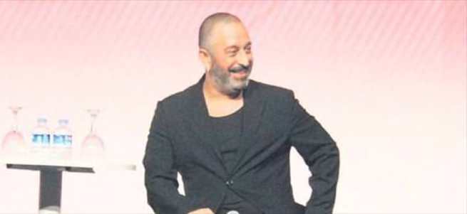 Cem'in yüzü gülüyor
