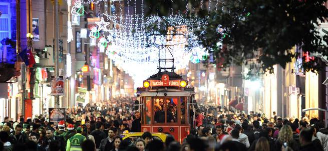 2016 yılbaşı tatili en az 3 gün olacak