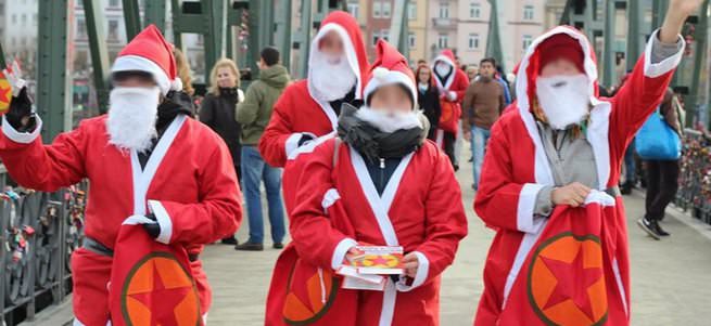 Almanya'da Noel baba kılığında PKK propagandası