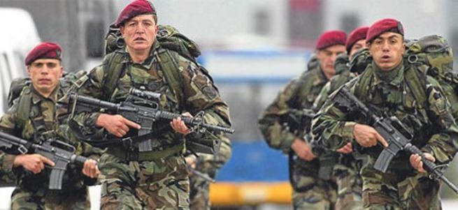 Bordo bereliler şehre iniyor