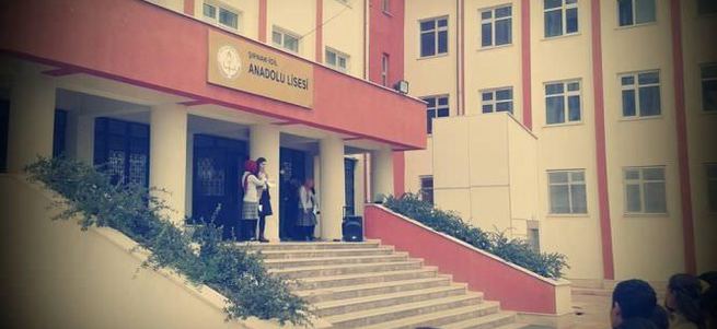 Şırnak'ta teröristler okul bastı