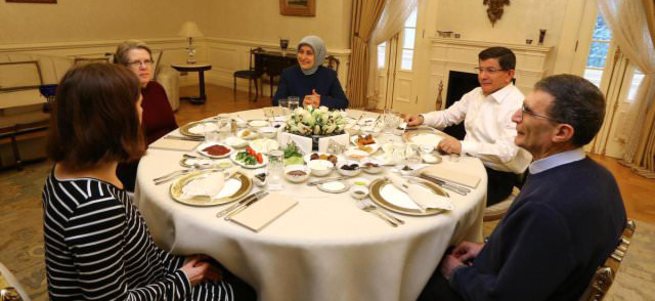 Sare Davutoğlu'nun amcası Aziz Sancar'ın hayatını kurtarmış