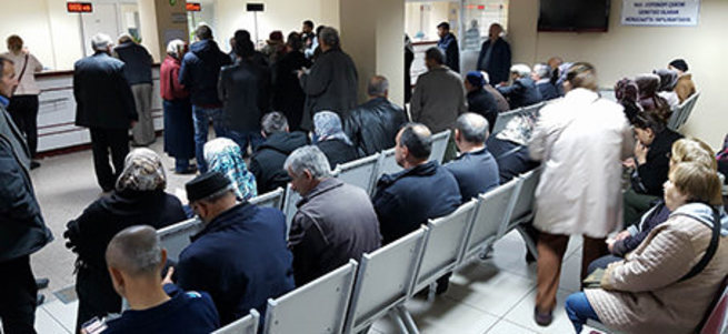 Taksitle Ev Almak İsteyen Emekliler SGK'ya Akın Ediyor