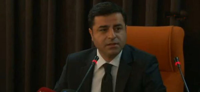 Selahattin Demirtaş: Camiyi devlet yaktı