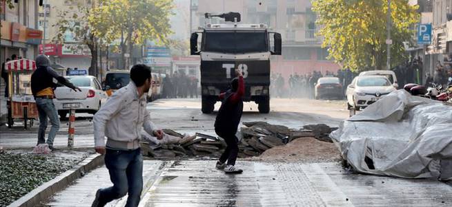 Diyarbakır’da gözaltına alınan 2 kişi Rus uyruklu çıktı