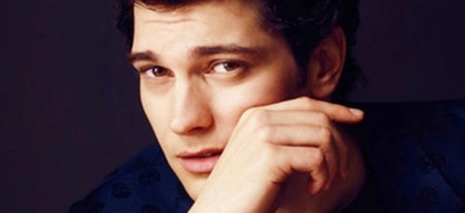 Kıvanç Tatlıtuğ ve Çağatay Ulusoy şarkı söyledi