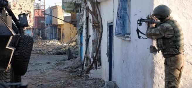 PKK'lılar bombaları futbol topuyla atıyor
