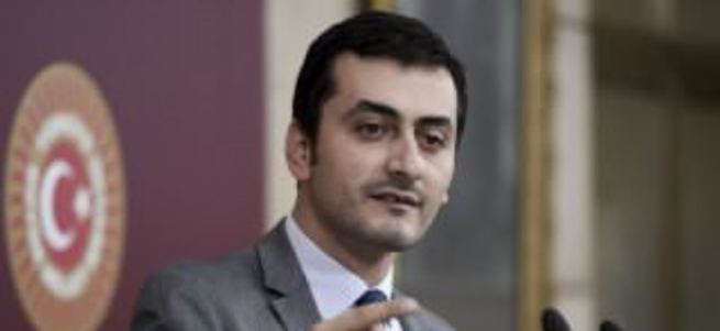CHP'li Eren Erdem hakkında suç duyurusu