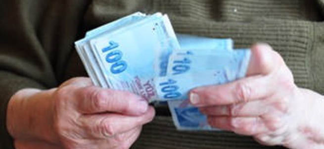 Emeklilere 100 TL'lik zam tasarısı kabul edildi