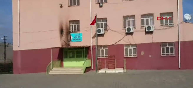 PKK'lılar okula saldırdı!