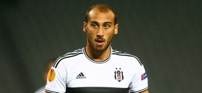 Cenk Tosun 90'da liderliği getirdi