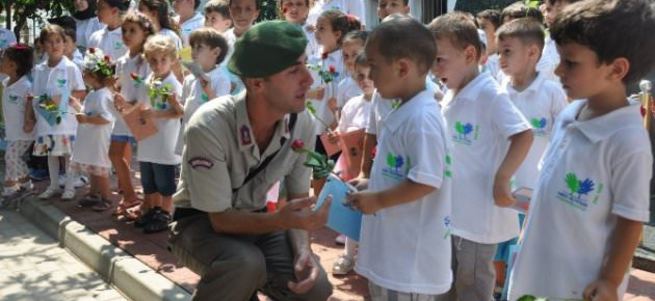 Minik öğrencilerden duygulandıran mektuplar
