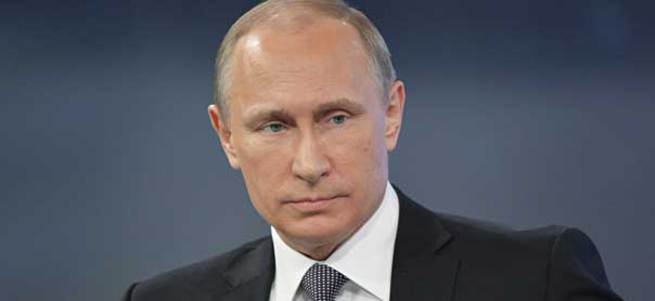 Putin, tükürdüğünü yalıyor