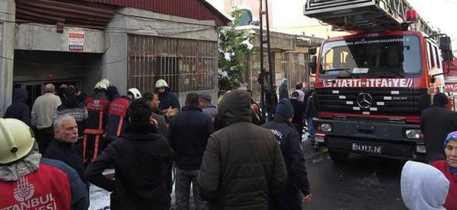 Ataşehir'de çıkan yangında bir kişi hayatını kaybetti