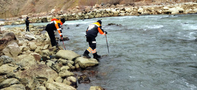 Kayıp çocuklar için Kelkit Çayı'nda yeniden arama başlatıldı