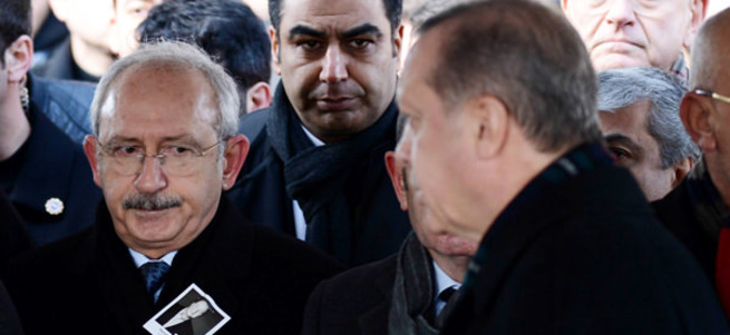 Mustafa Koç’un cenazesinde dikkat çeken kare