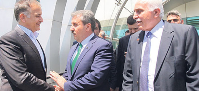 Paralel destekçisi partilere AYM'den büyük şok