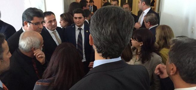 Davutoğlu'ndan görüşmek isteyen HDP'lilere 'hendek' cevabı