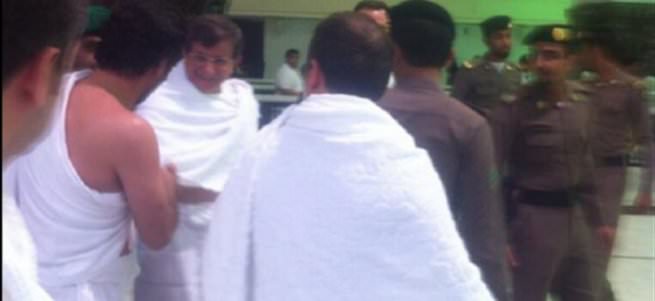 Davutoğlu sabah namazını Kabe'de kıldı
