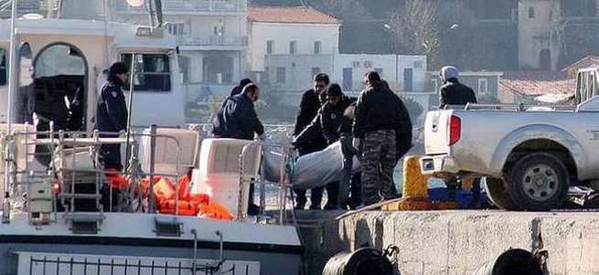 İzmir'de mülteci botu battı: Çok sayıda ölü var!